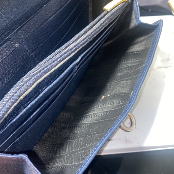 Authentic 💙 Ferragamo Long Wallet - Picture 15 of 17